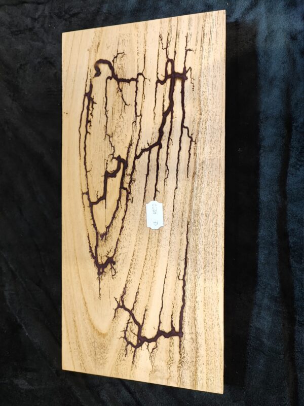 Planche présentation alimentaire essence châtaignier